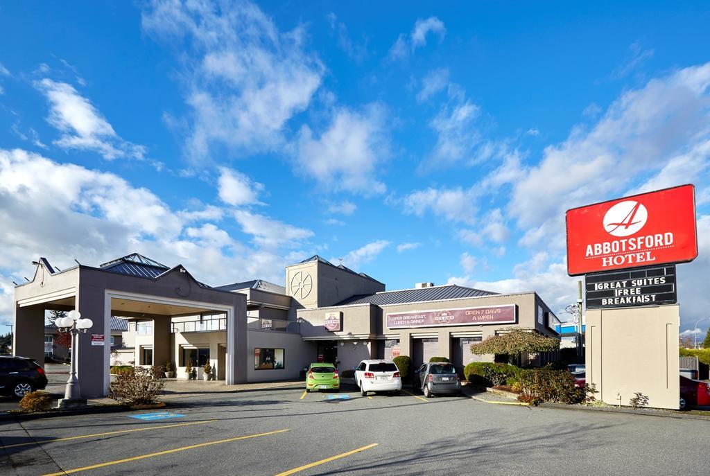 Hotel Ramada By Wyndham Abbotsford Zewnętrze zdjęcie