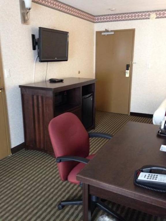 Hotel Ramada By Wyndham Abbotsford Zewnętrze zdjęcie