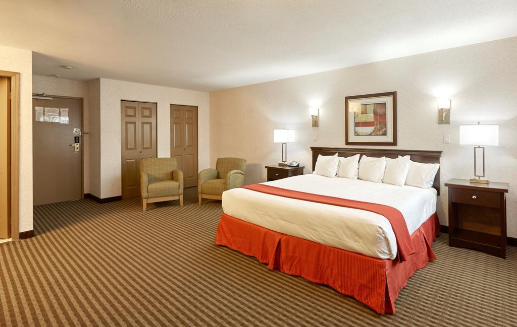 Hotel Ramada By Wyndham Abbotsford Zewnętrze zdjęcie