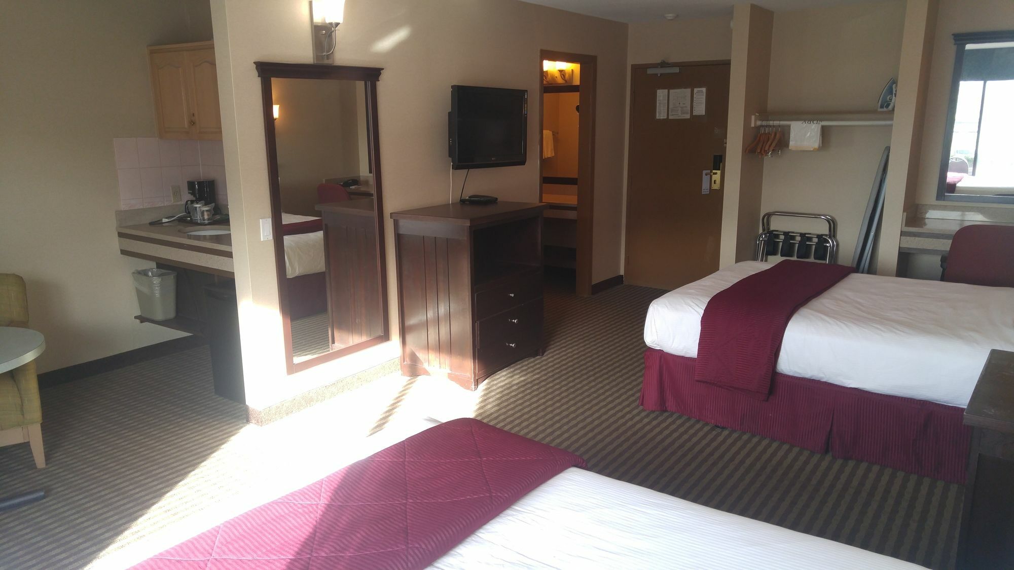 Hotel Ramada By Wyndham Abbotsford Zewnętrze zdjęcie