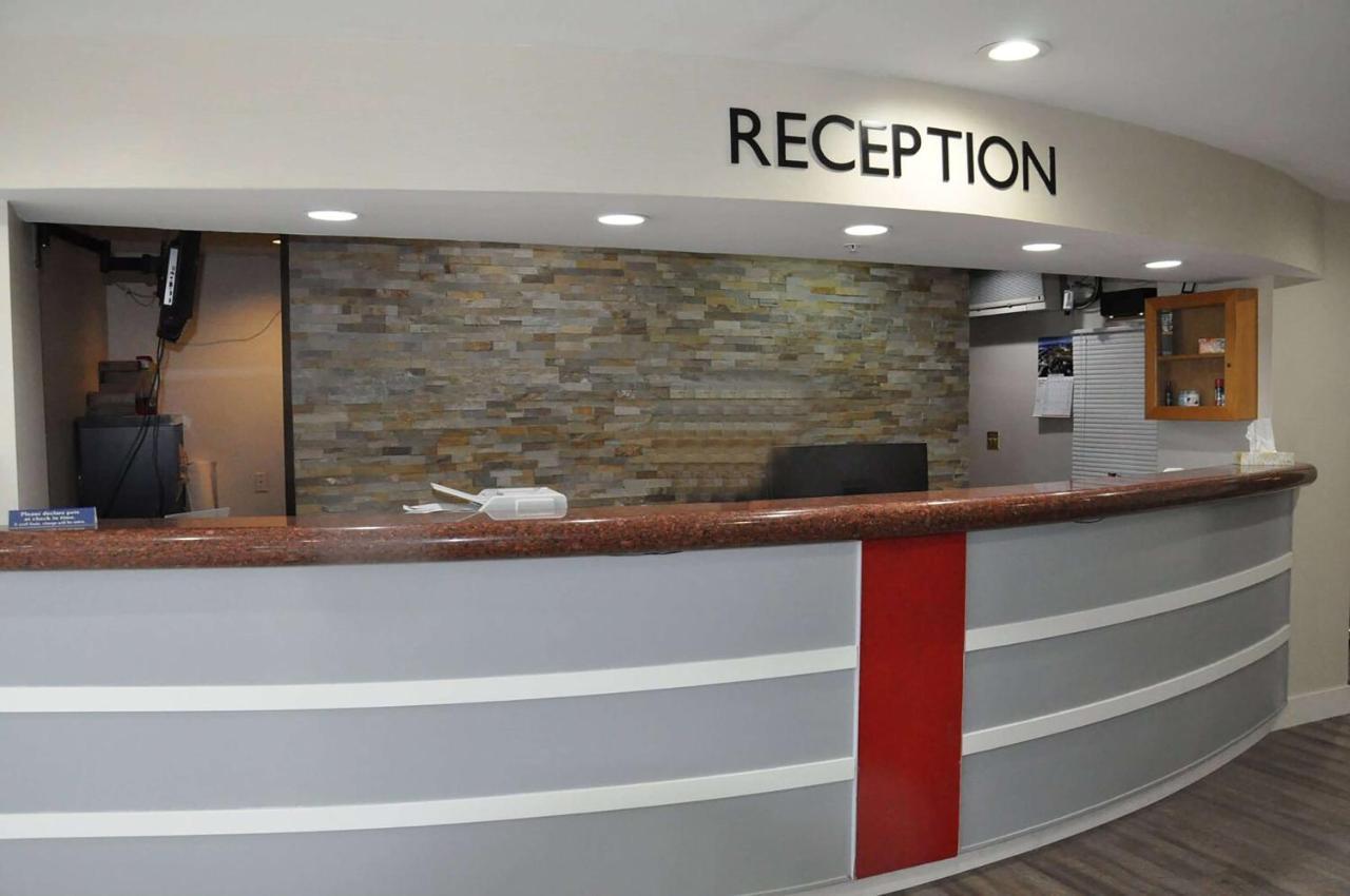 Hotel Ramada By Wyndham Abbotsford Zewnętrze zdjęcie